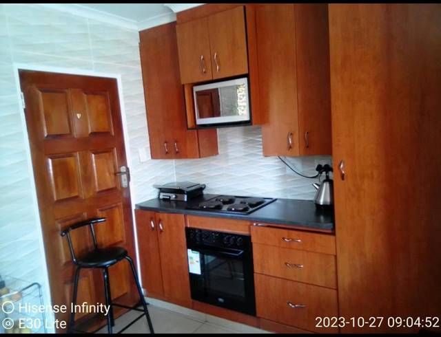 2 BEDROOM HOUSE FOR SALE IN THE ORCHARDS